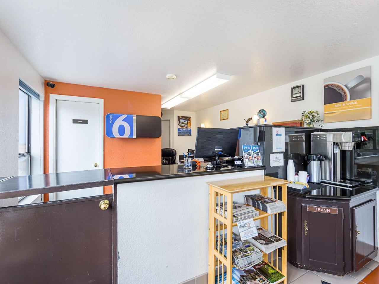 Motel 6 Gold Beach Eksteriør billede