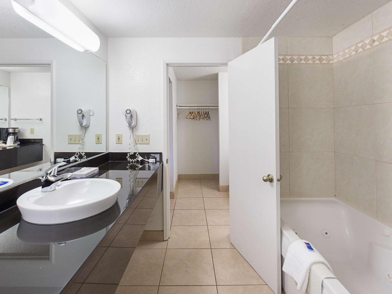 Motel 6 Gold Beach Eksteriør billede