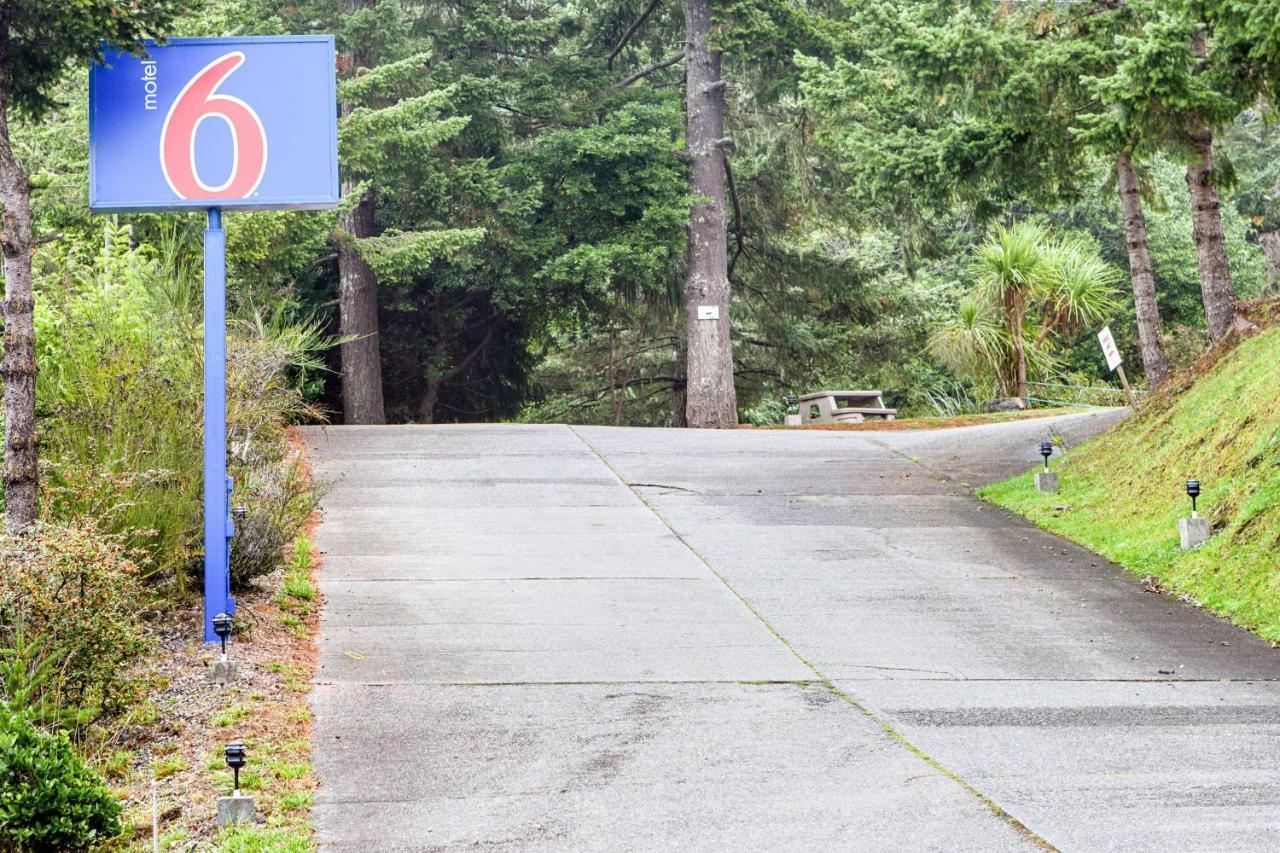 Motel 6 Gold Beach Eksteriør billede