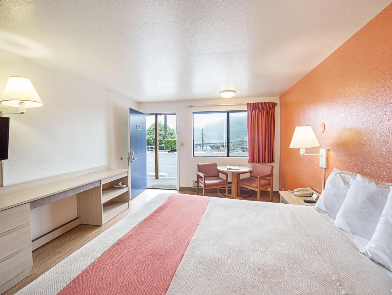 Motel 6 Gold Beach Eksteriør billede